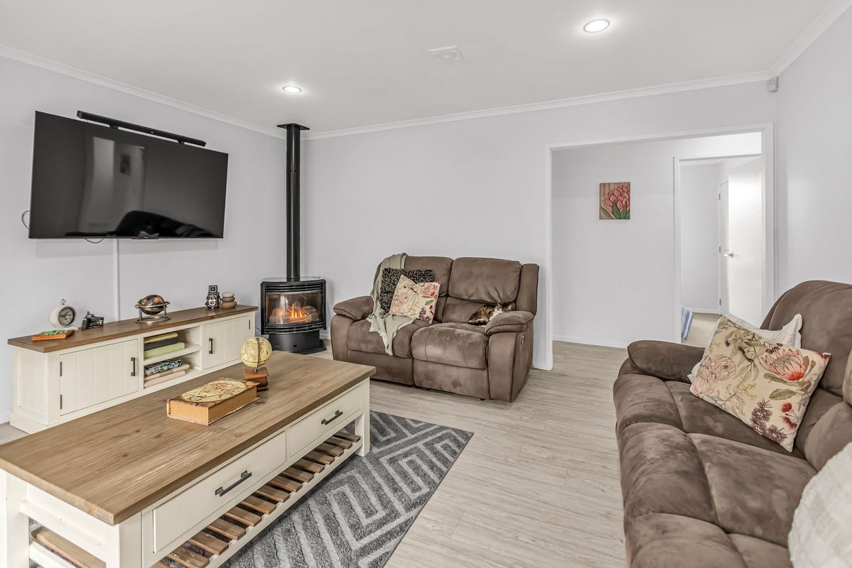 20 Hoyte Place, Pukehangi, Rotorua - Carousel 2