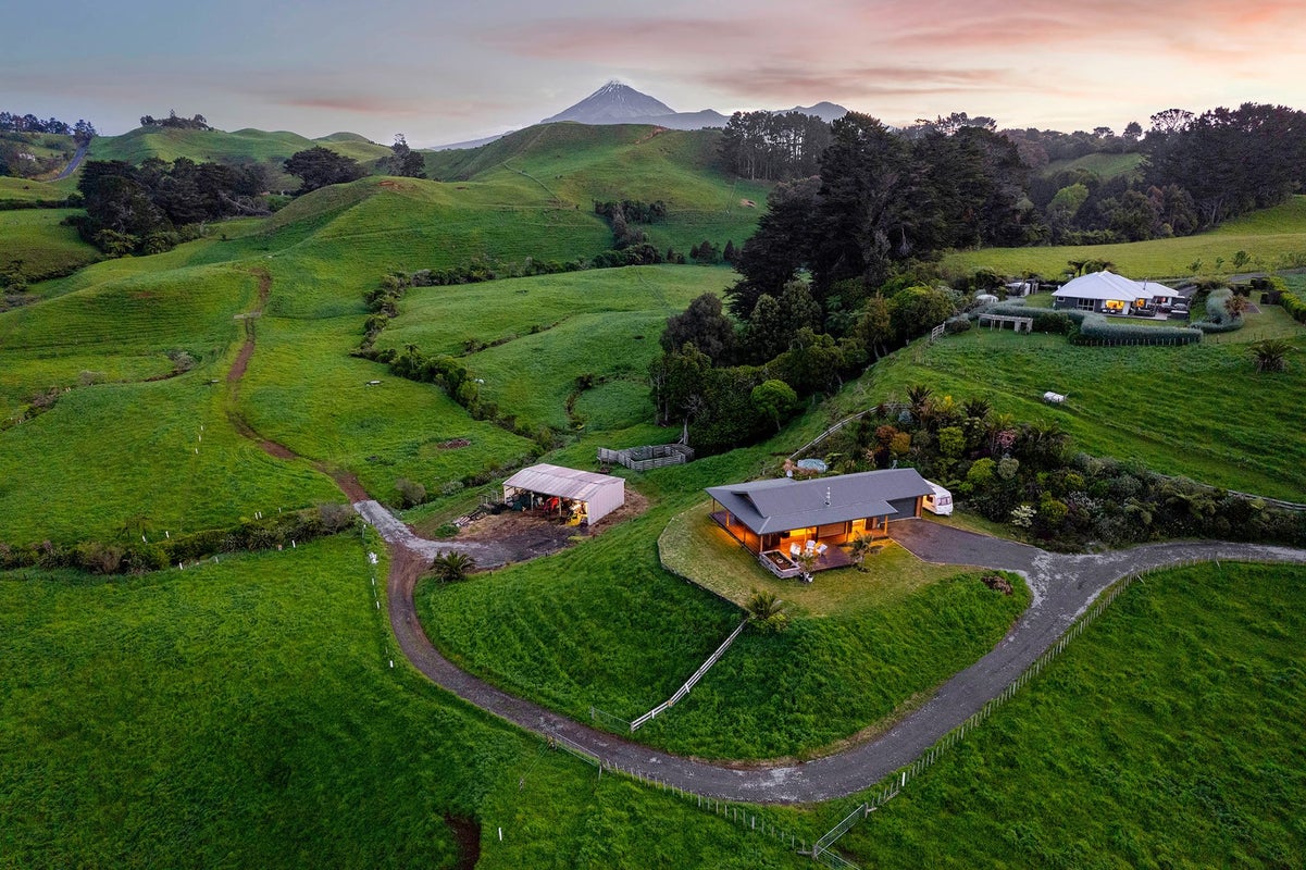 165 Sealy Road, Omata, New Plymouth - Carousel 2
