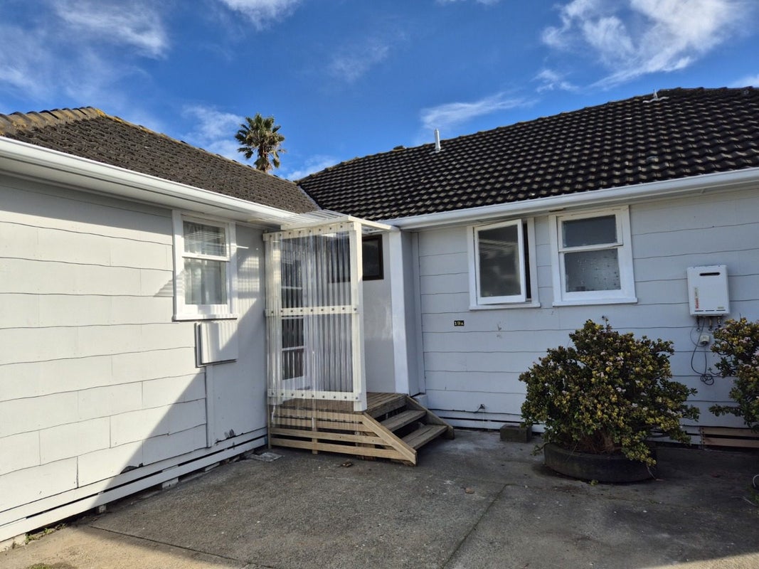 19 Dockery Avenue, Onekawa, Napier - Carousel 1