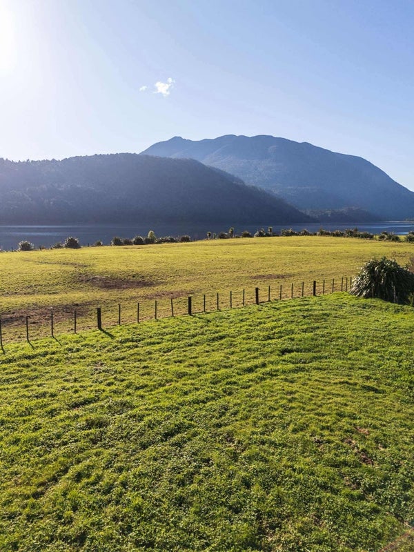 2/2382 Lake Brunner Road - Carousel 13