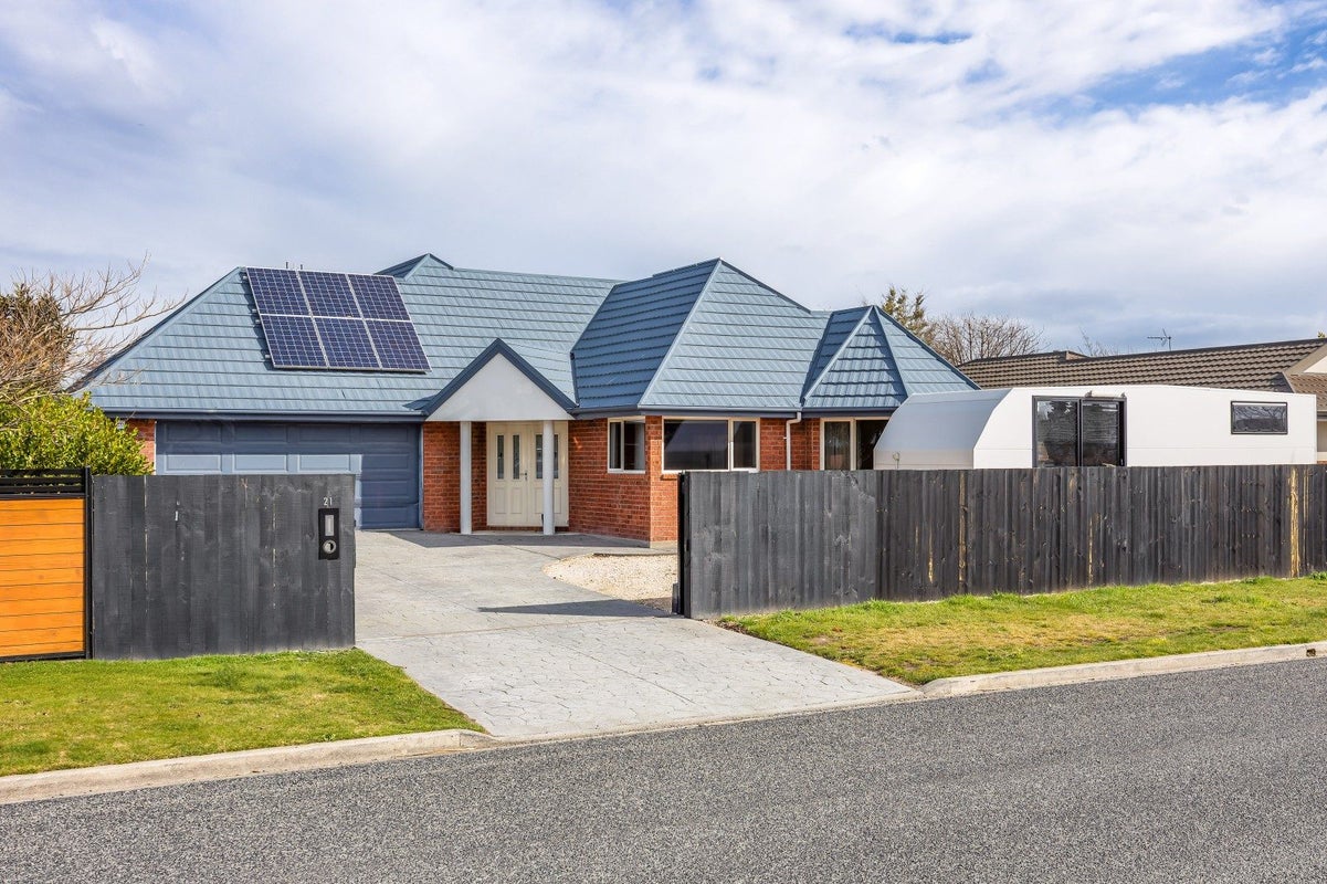 21 Welsford Street, Woodend, Woodend - Carousel 2