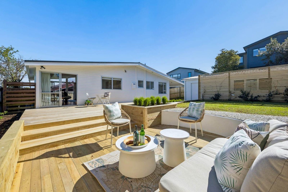 26A Canberra Avenue, Lynfield, Auckland - Carousel 2