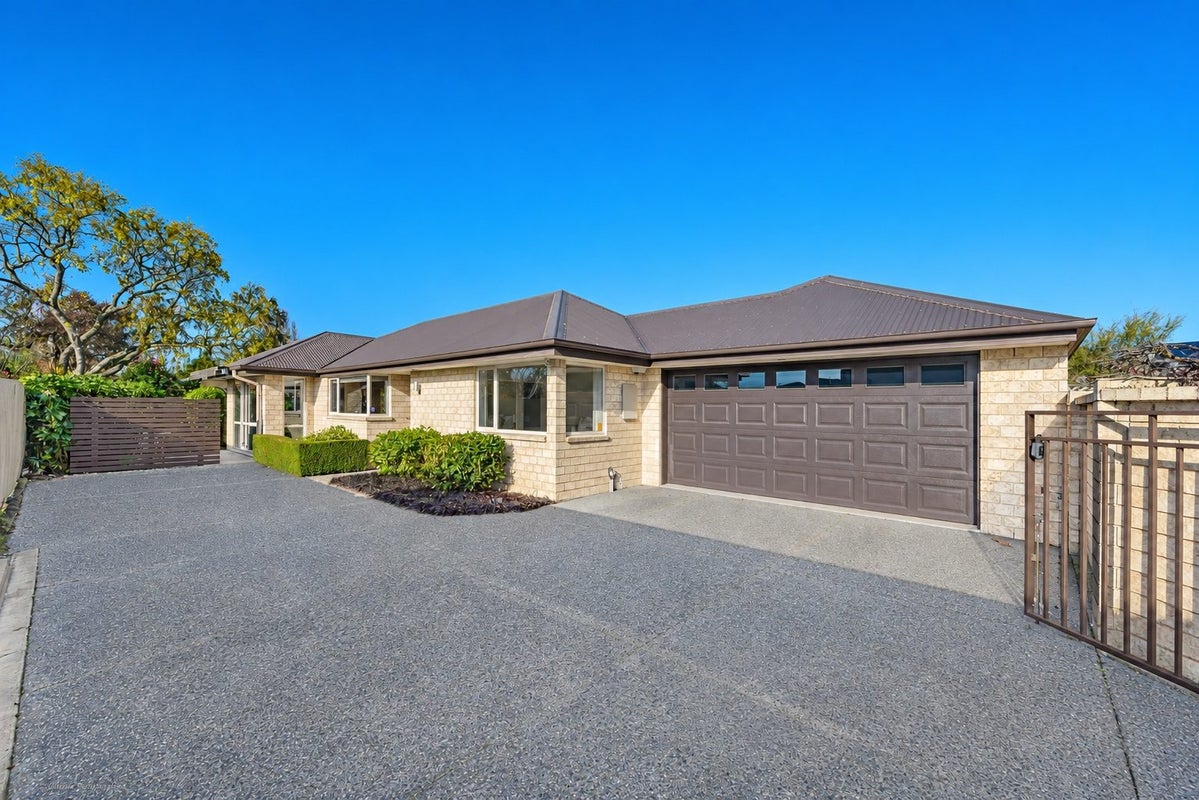 168 Barrington Street, Somerfield, Christchurch - Carousel 1