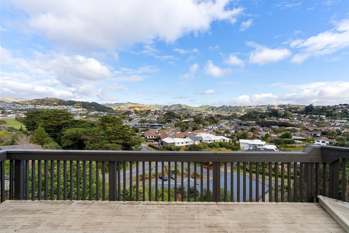 60 Molyneux Close, Whitby, Porirua - Carousel 19