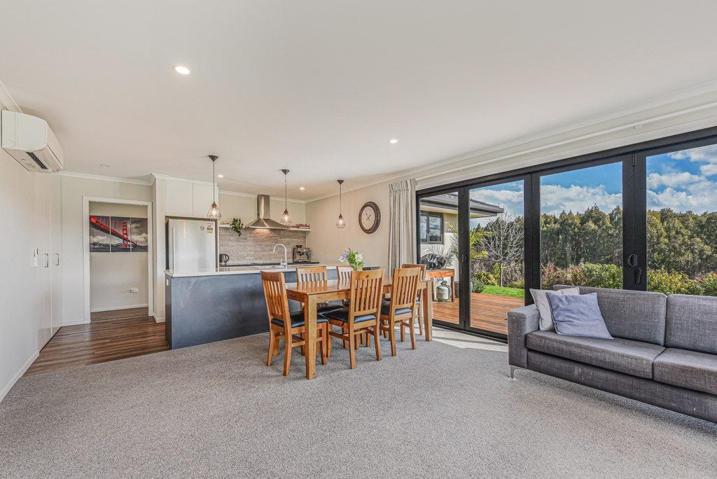 79 Galeo Road, Redwood Valley, Richmond - Carousel 2