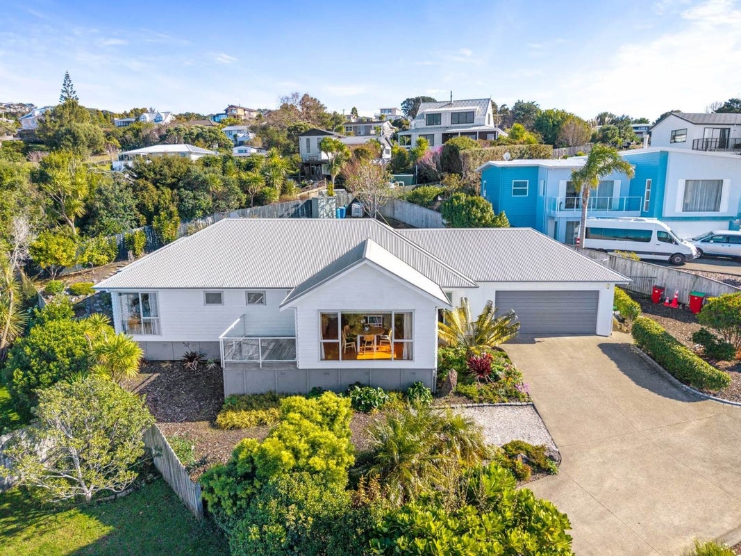 26 Kotanui Avenue, Army Bay, Whangaparaoa - Carousel 1