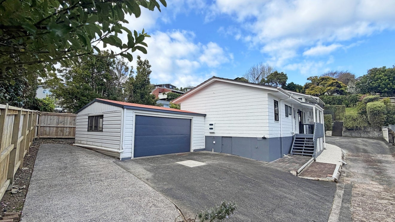 21A Kerria Place, Sunnynook, Auckland - Carousel 1