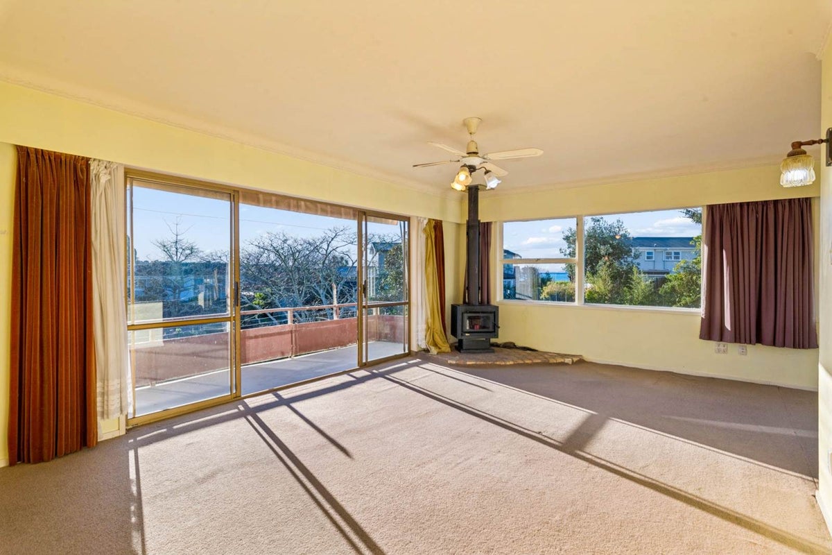 70 Evelyn Road, Cockle Bay, Auckland - Carousel 2