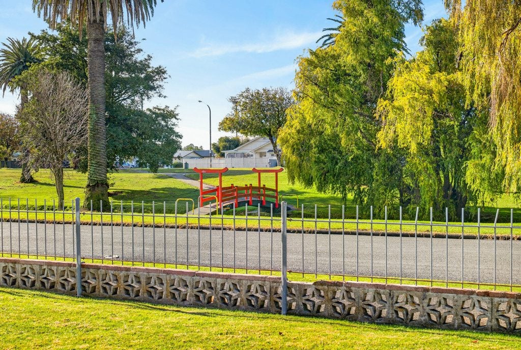 84 Barker Road, Marewa, Napier - Carousel 1