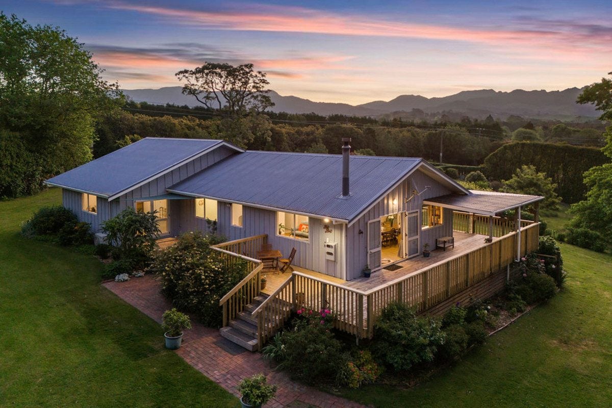 7 Walker Road East, Aongatete, Aongatete - Carousel 1