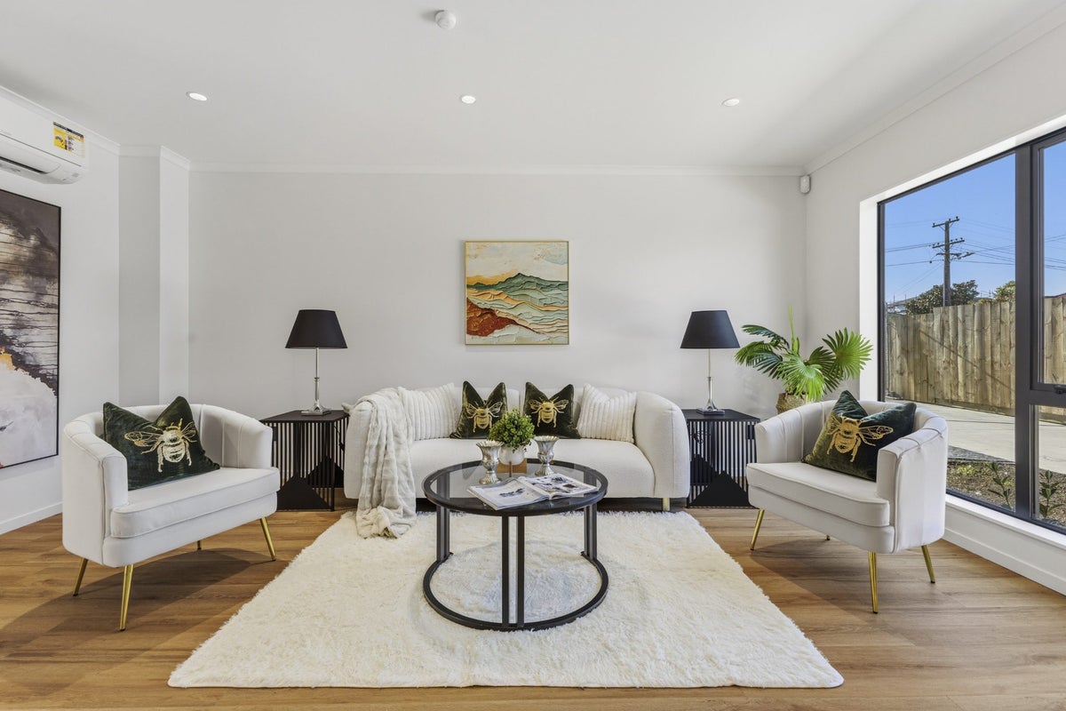 31C McAnnalley Street, Manurewa East, Auckland - Carousel 1