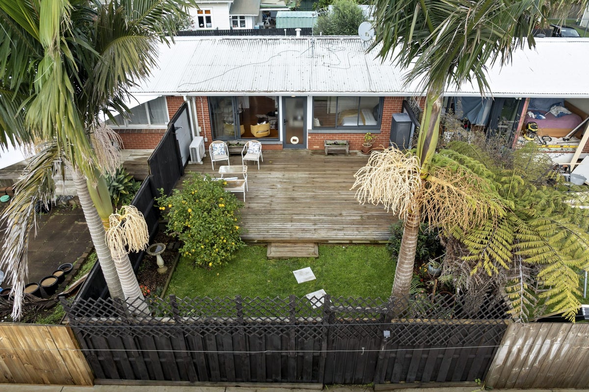 2/100 Victoria Street, Onehunga, Auckland - Carousel 2