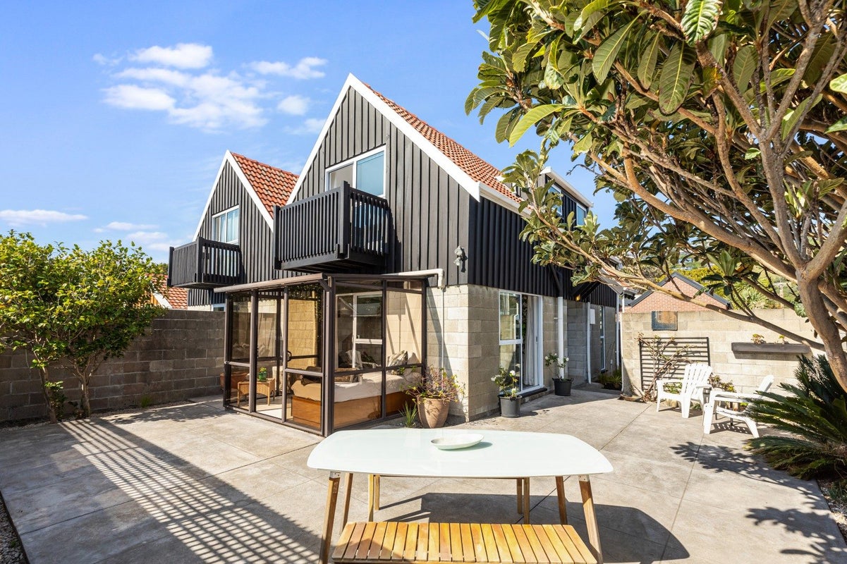 1/35 WIGGINS STREET, Sumner, Christchurch - Carousel 2