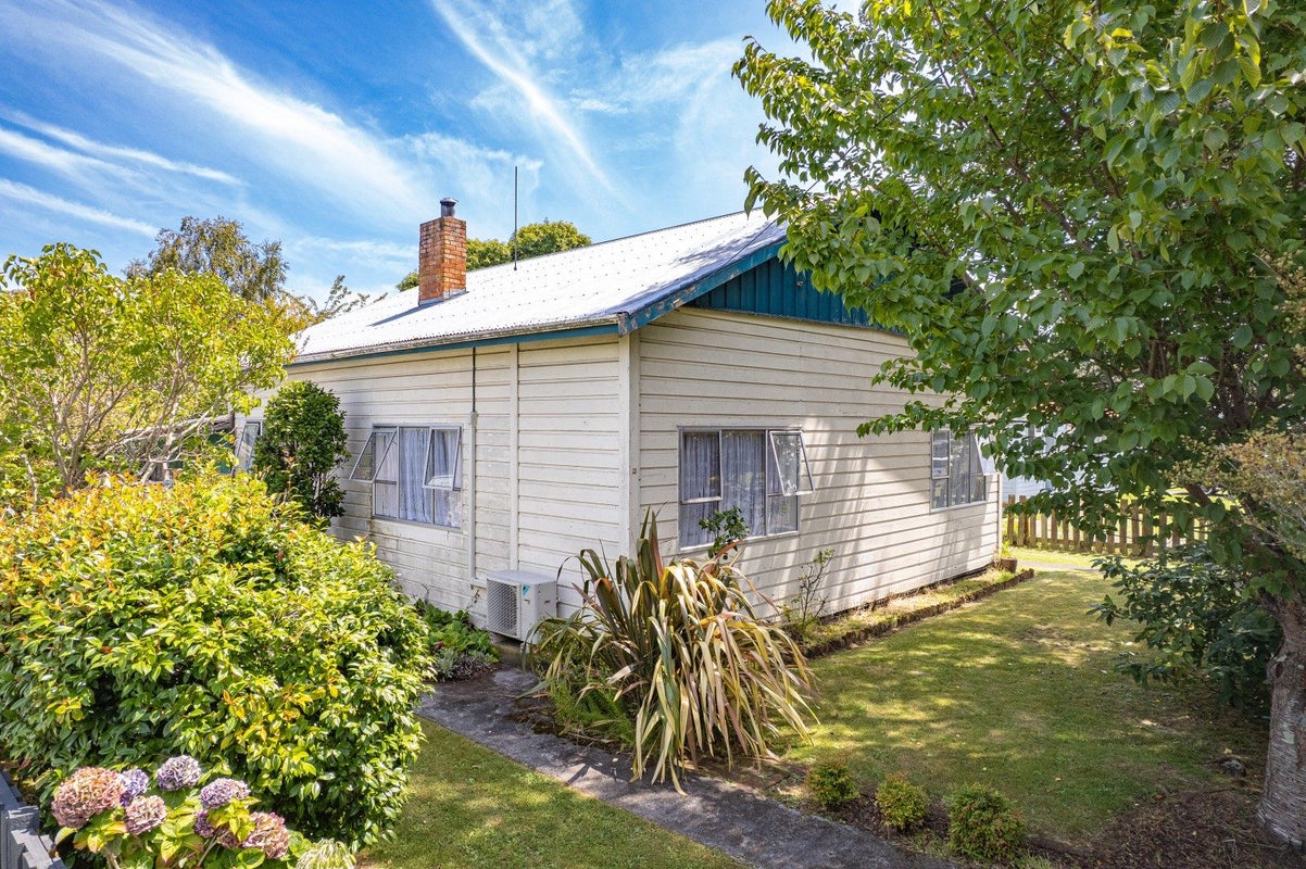 11 Field Street, Aramoho, Whanganui - Carousel 2
