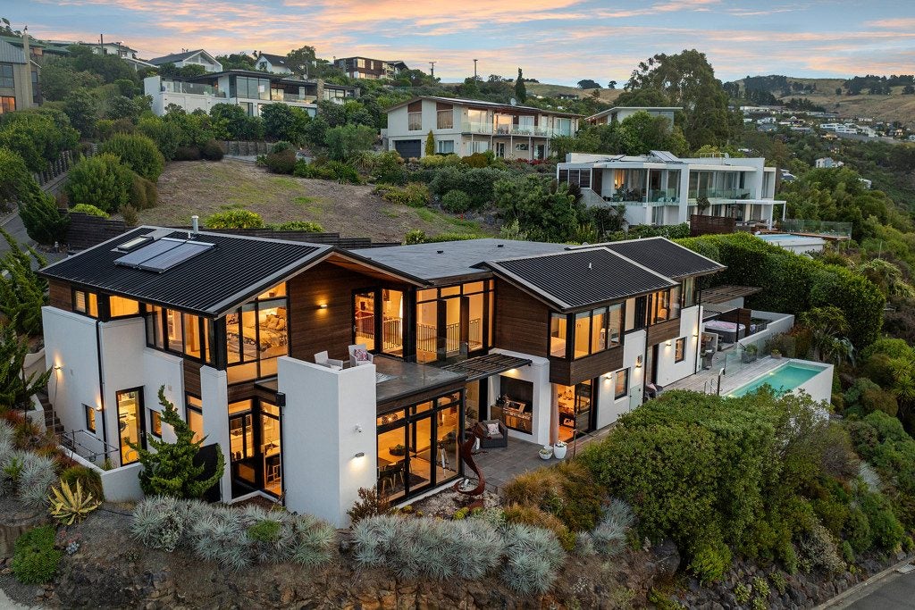 44 Panorama Road, Clifton, Christchurch - Carousel 1