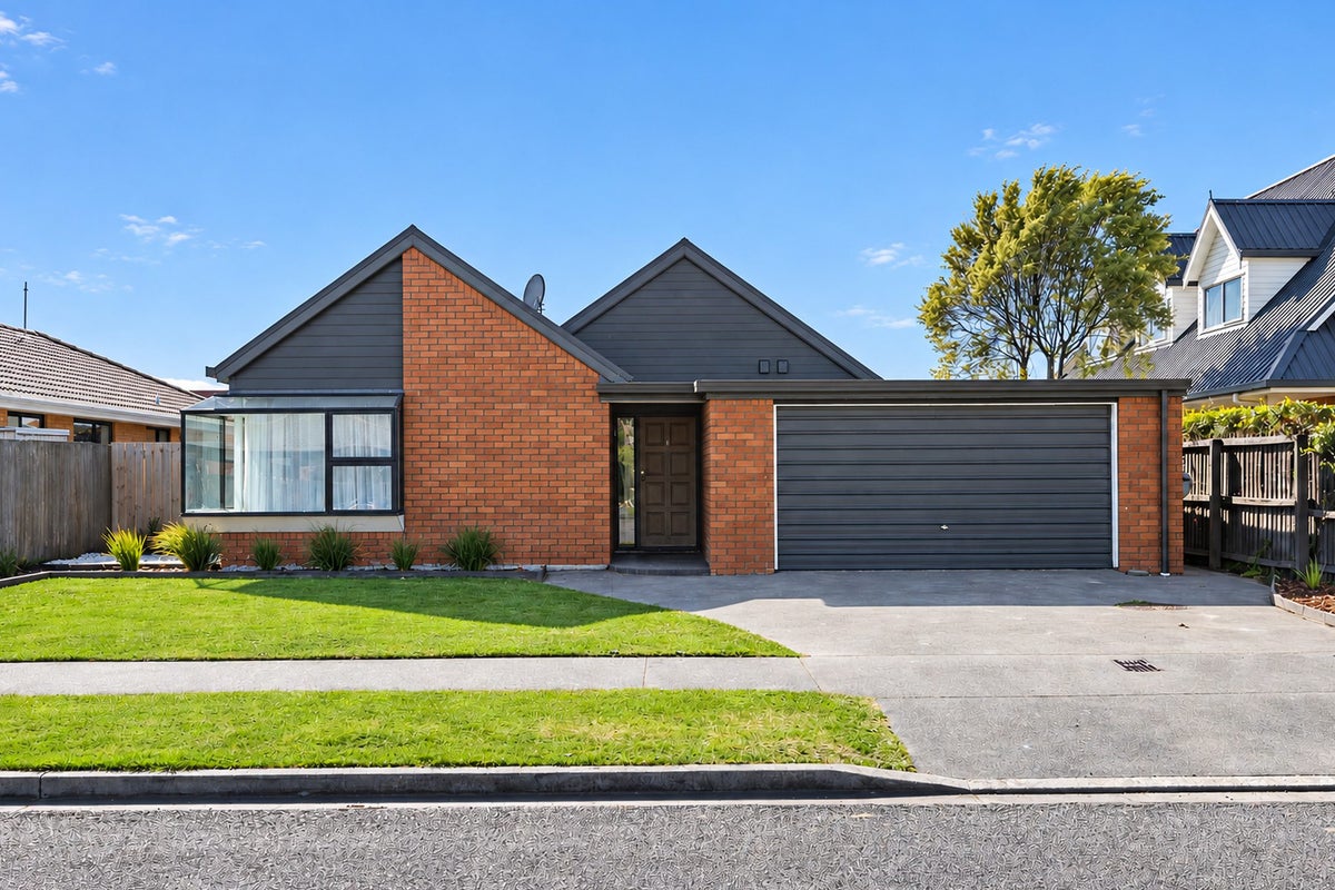 18 Briarmont Street, Avondale, Christchurch - Carousel 1