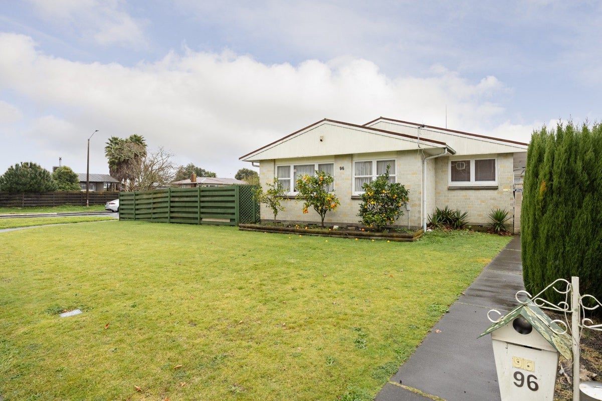 96 Flaxmere Avenue, Flaxmere, Hastings - Carousel 1