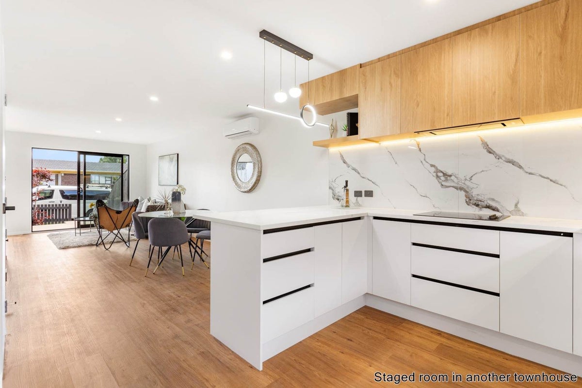 30A Alverston Street, Waterview, Auckland - Carousel 1