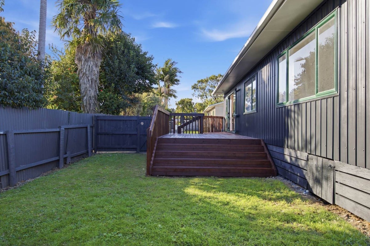 22A Saltaire Street, Avondale, Auckland - Carousel 2