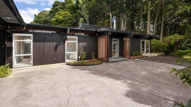 52 Collie Street, Hillpark, Auckland - Carousel 1