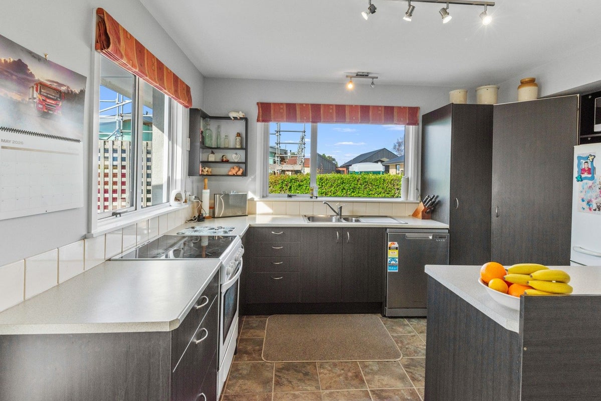 79 Weston Road, Weston, Oamaru - Carousel 2