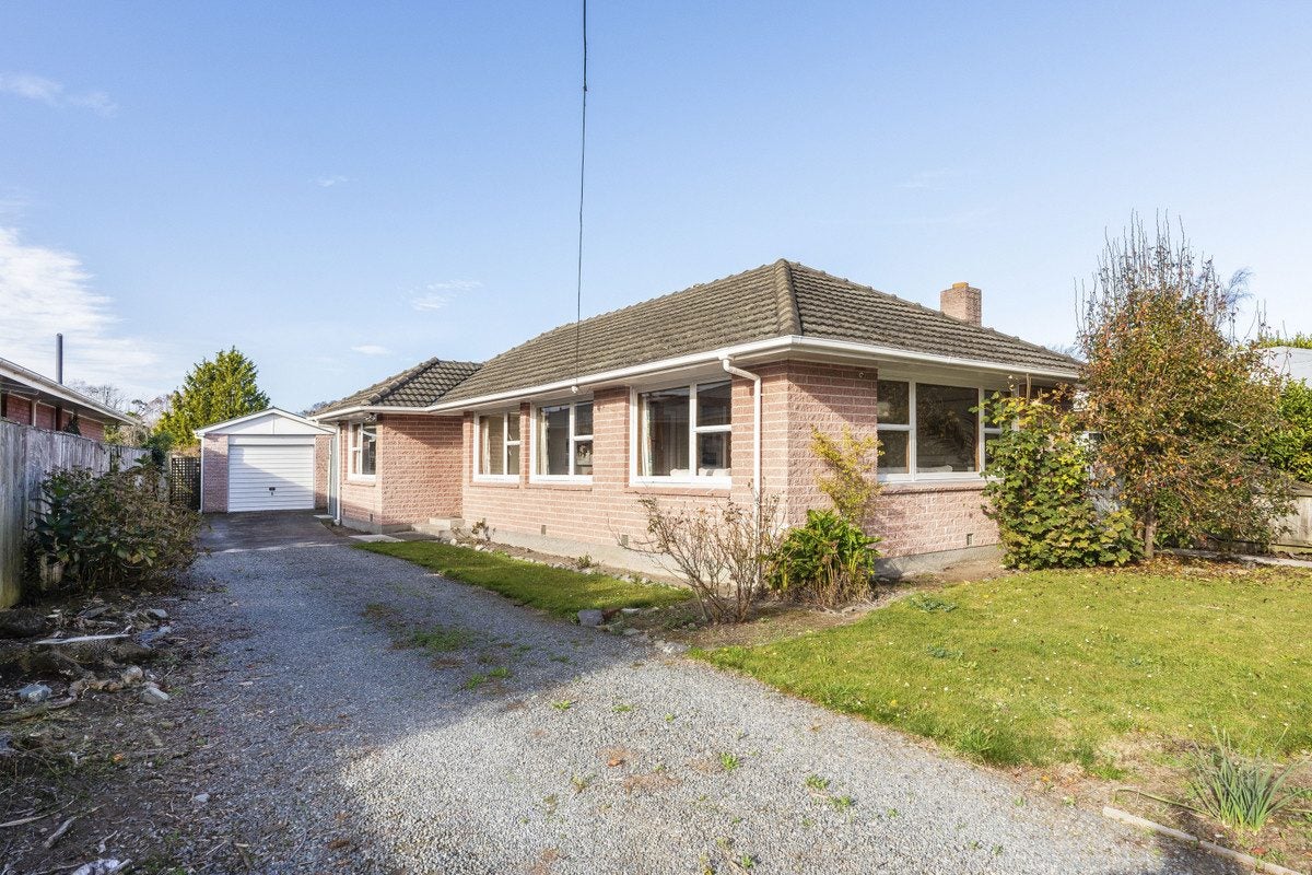 120 Grimseys Road, Redwood, Christchurch - Carousel 1