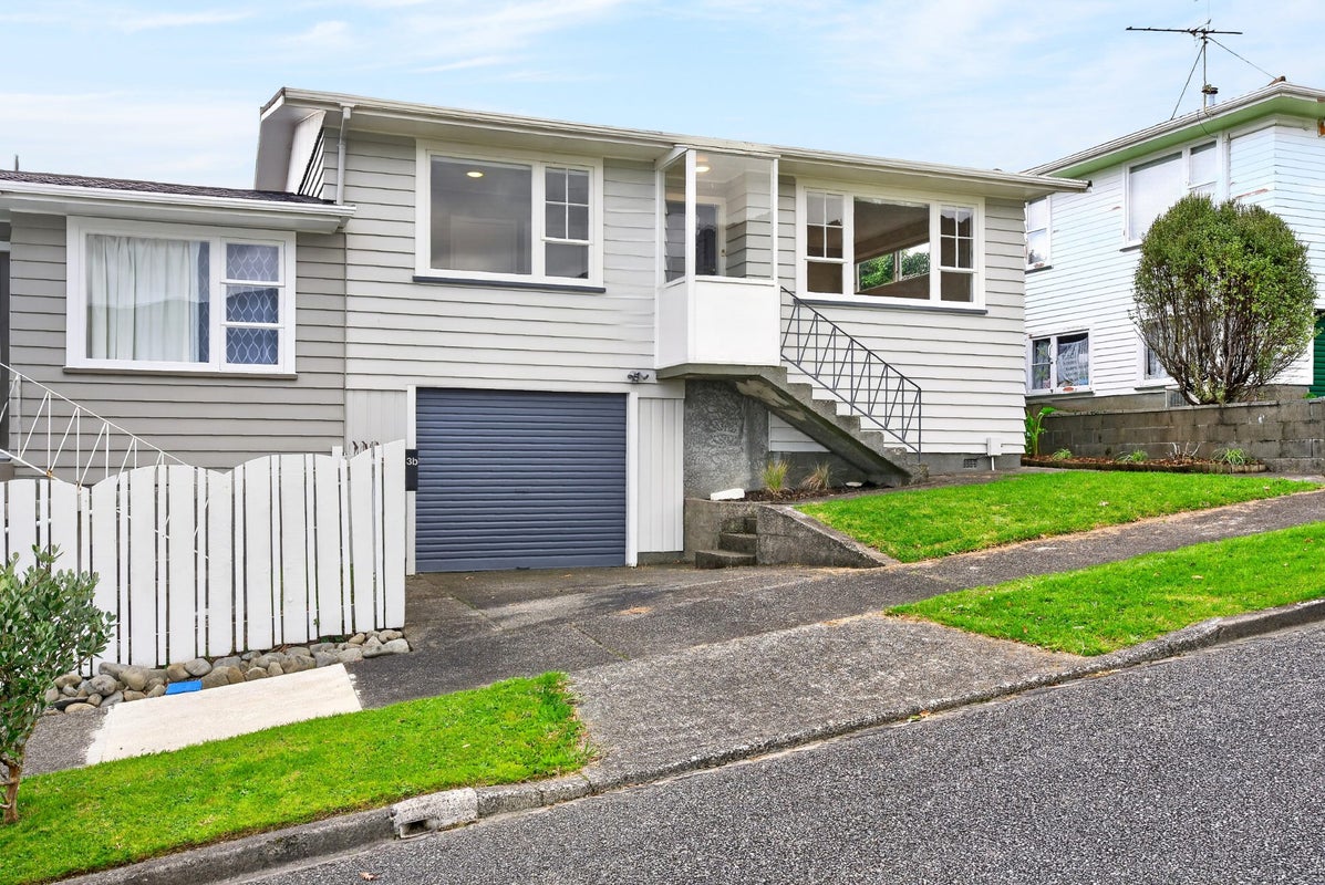 3B Summit Road, Fairfield, Lower Hutt - Carousel 1