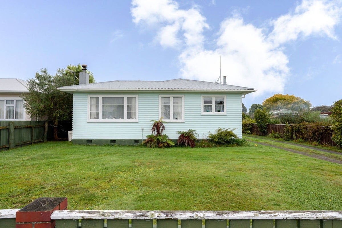 43 Barraud Street, Dannevirke - Carousel 21