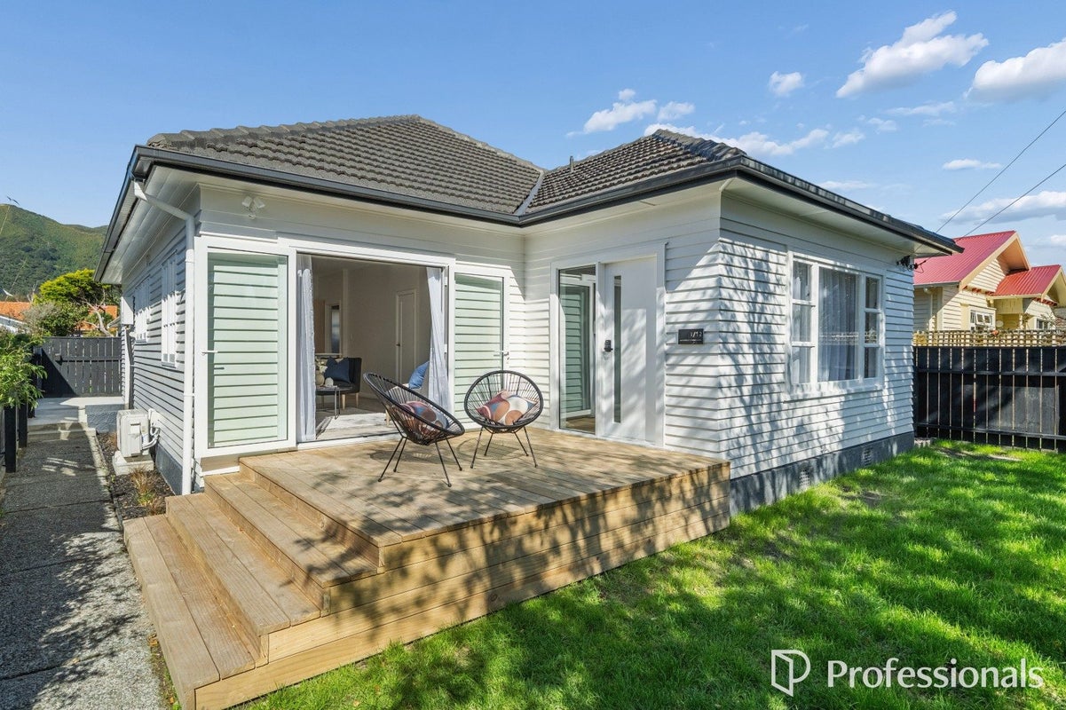 1/12 Trafalgar Street, Waiwhetu, Lower Hutt - Carousel 1