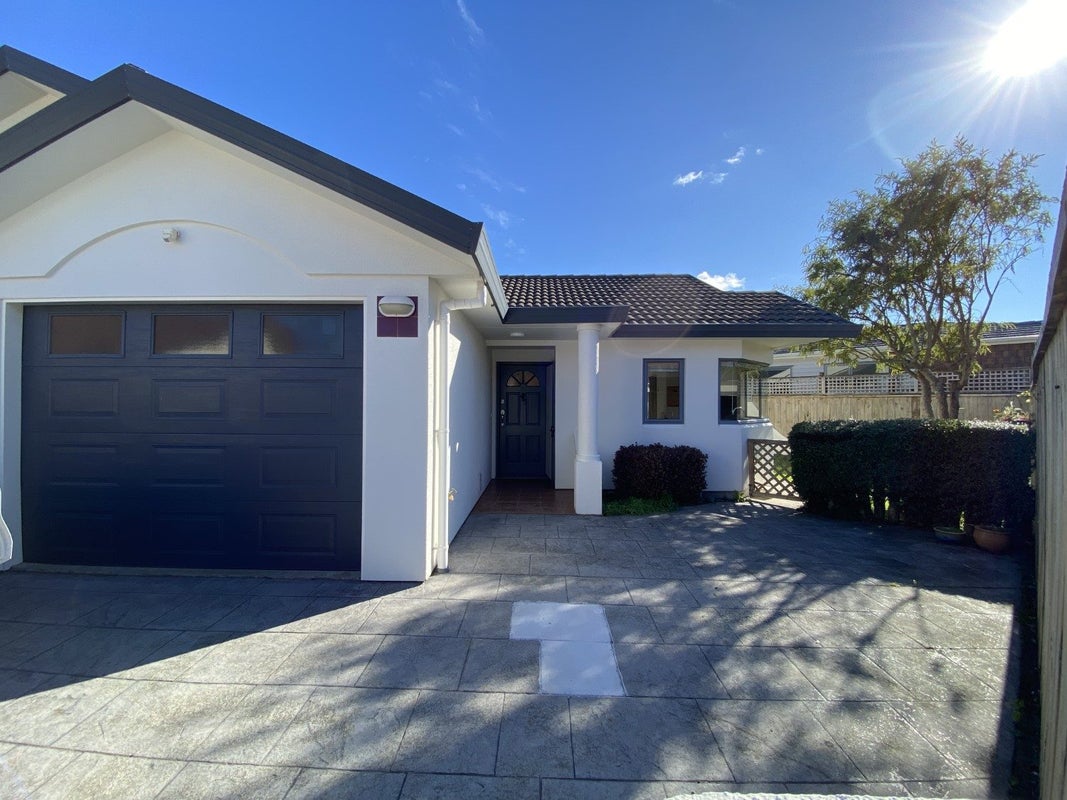 11 Mabey Road, Avalon, Lower Hutt - Carousel 1
