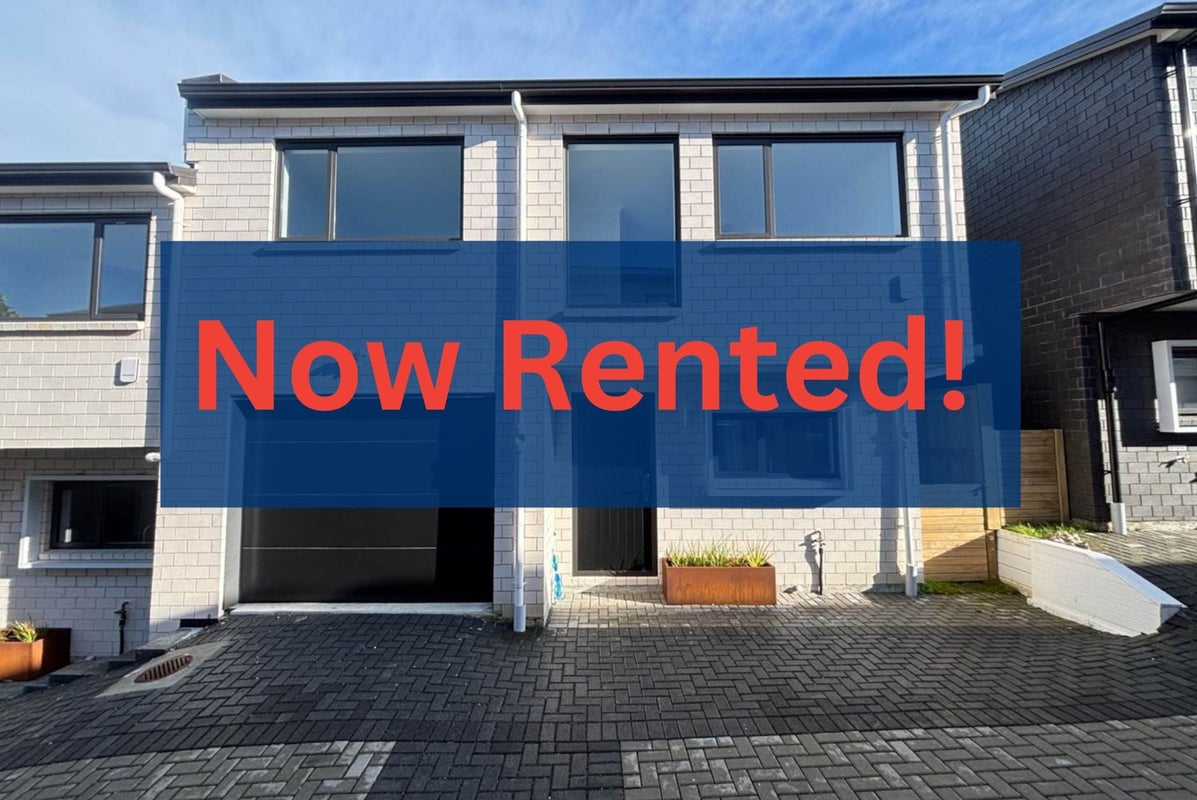 71D Royal Road, Massey, Auckland - Carousel 1