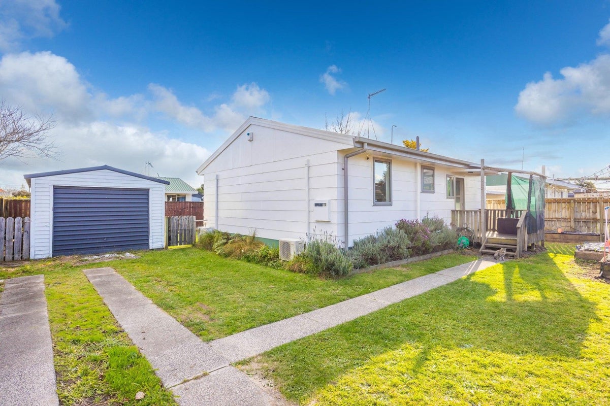 12B Vernall Street, Nawton, Hamilton - Carousel 1