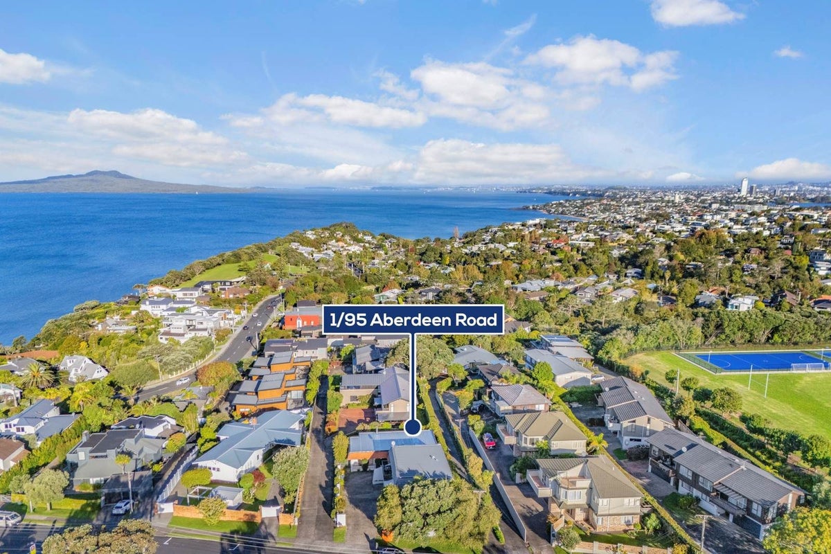 1/95 Aberdeen Road, Castor Bay, Auckland - Carousel 41