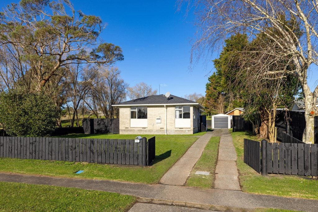 20 Rosser Street, Huntly, Huntly - Carousel 1