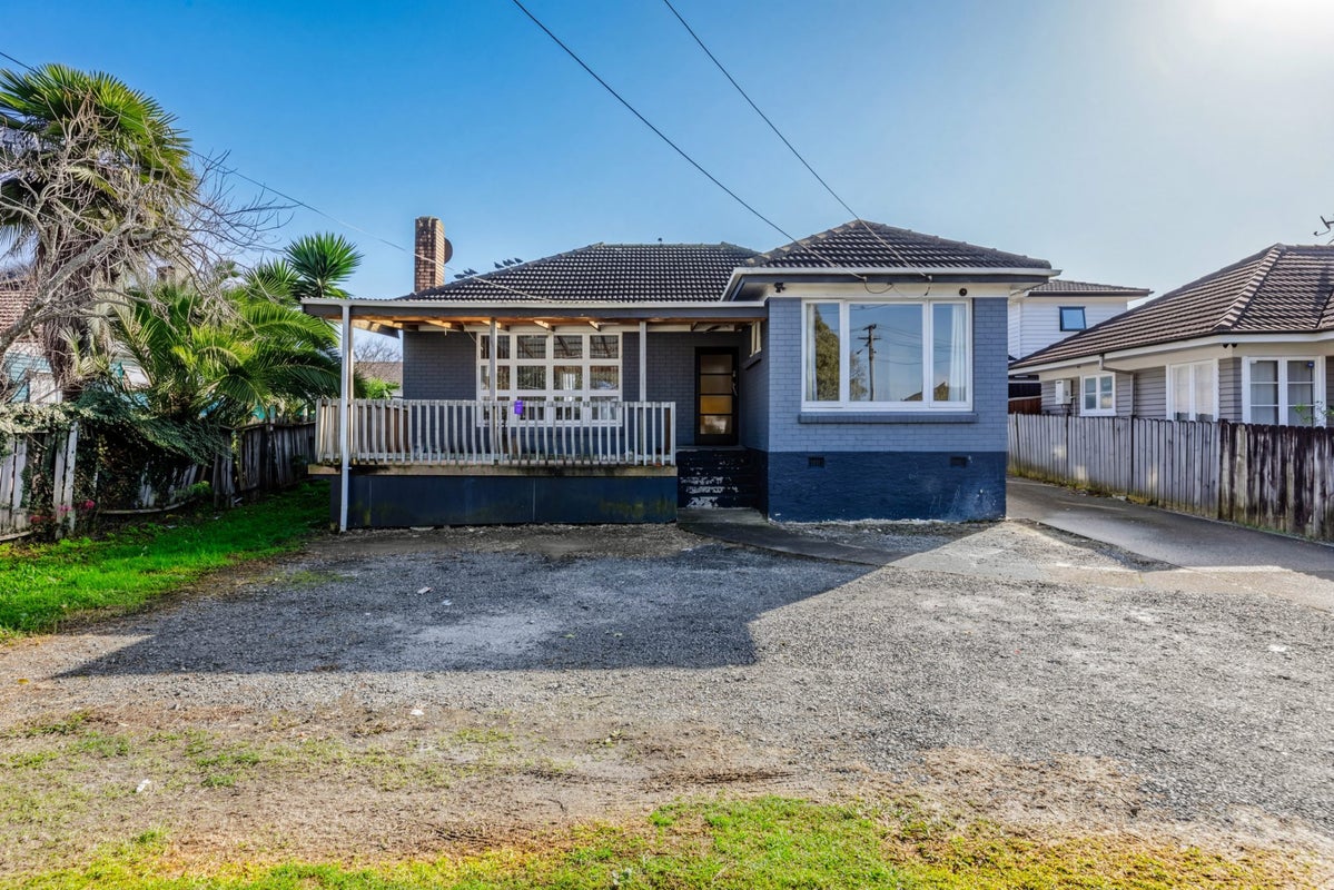 6 Ballance Avenue, Papatoetoe, Auckland - Carousel 2