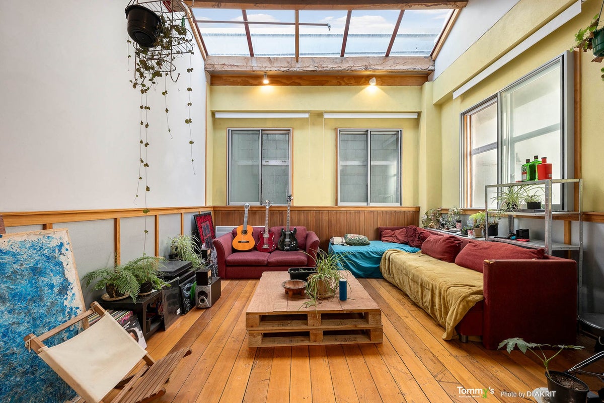 221/6 Left Bank, Te Aro, Wellington - Carousel 1