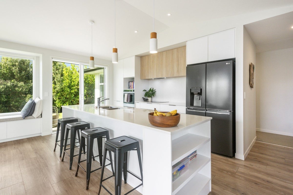 15 Louise Drive, Ohauiti, Tauranga - Carousel 2