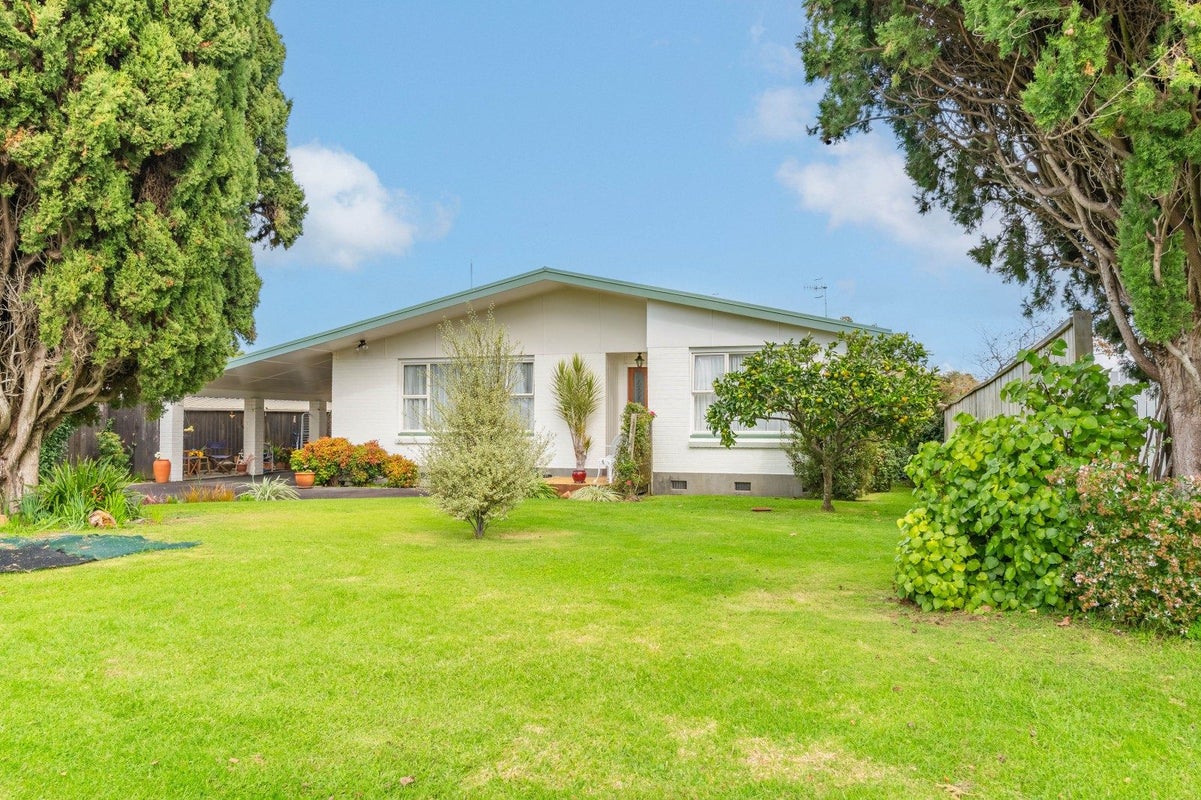 6 Mersea Place, Maungatapu, Tauranga - Carousel 1