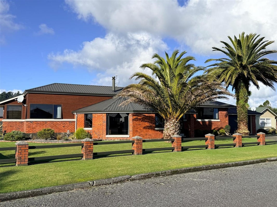 12 Keith Road, Paroa, Greymouth - Carousel 1