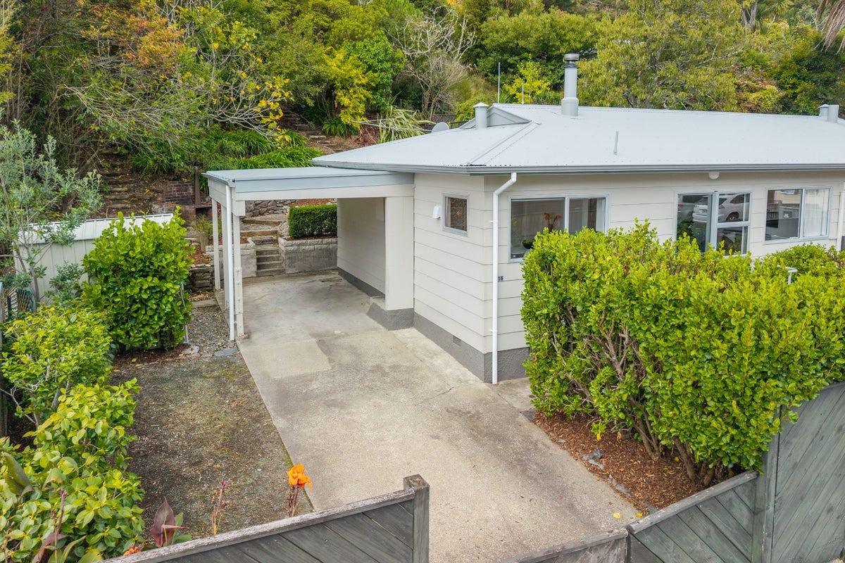 16 Hillside Lane, The Brook, Nelson - Carousel 2