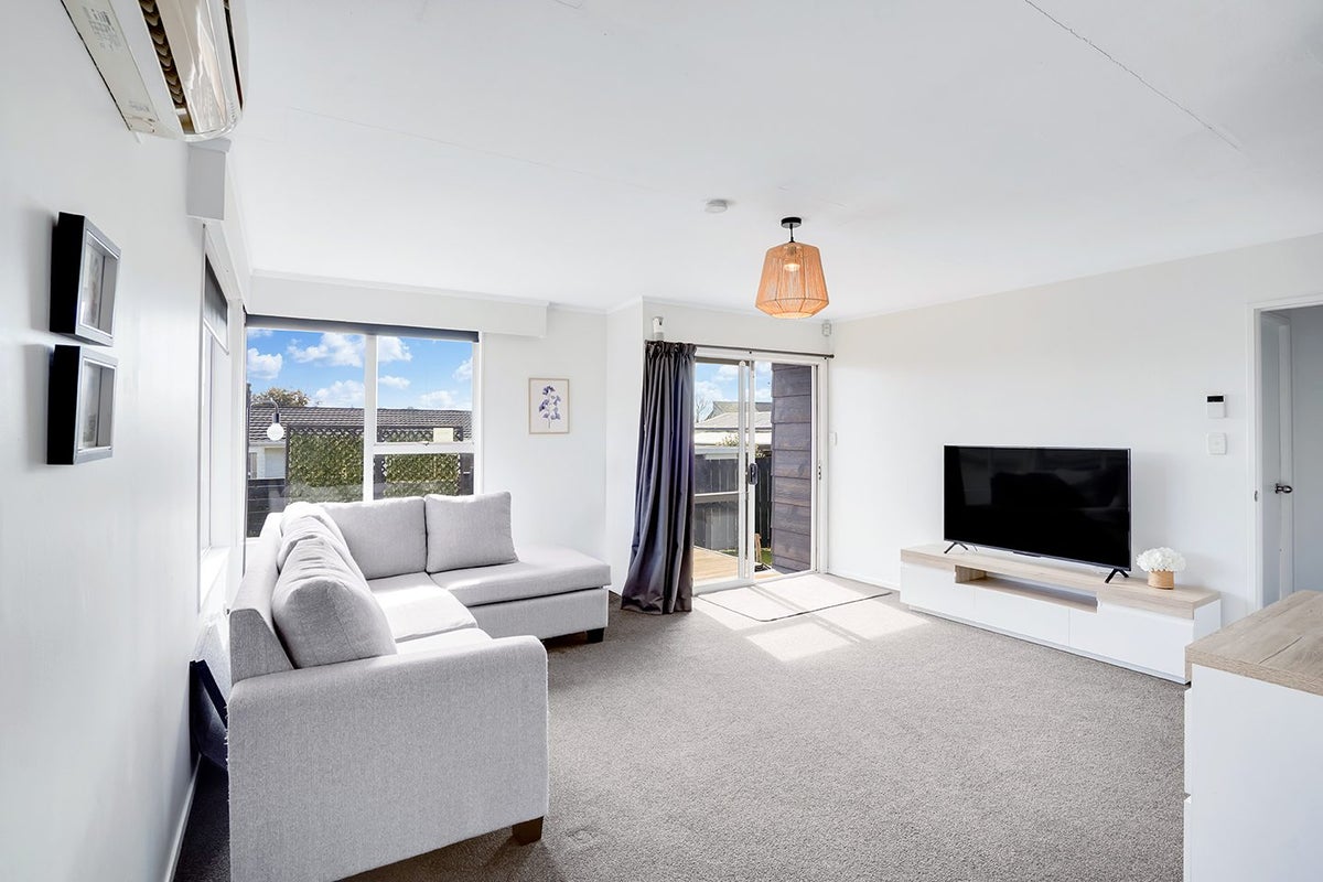 26B Knightsbridge Place, Dinsdale, Hamilton - Carousel 2