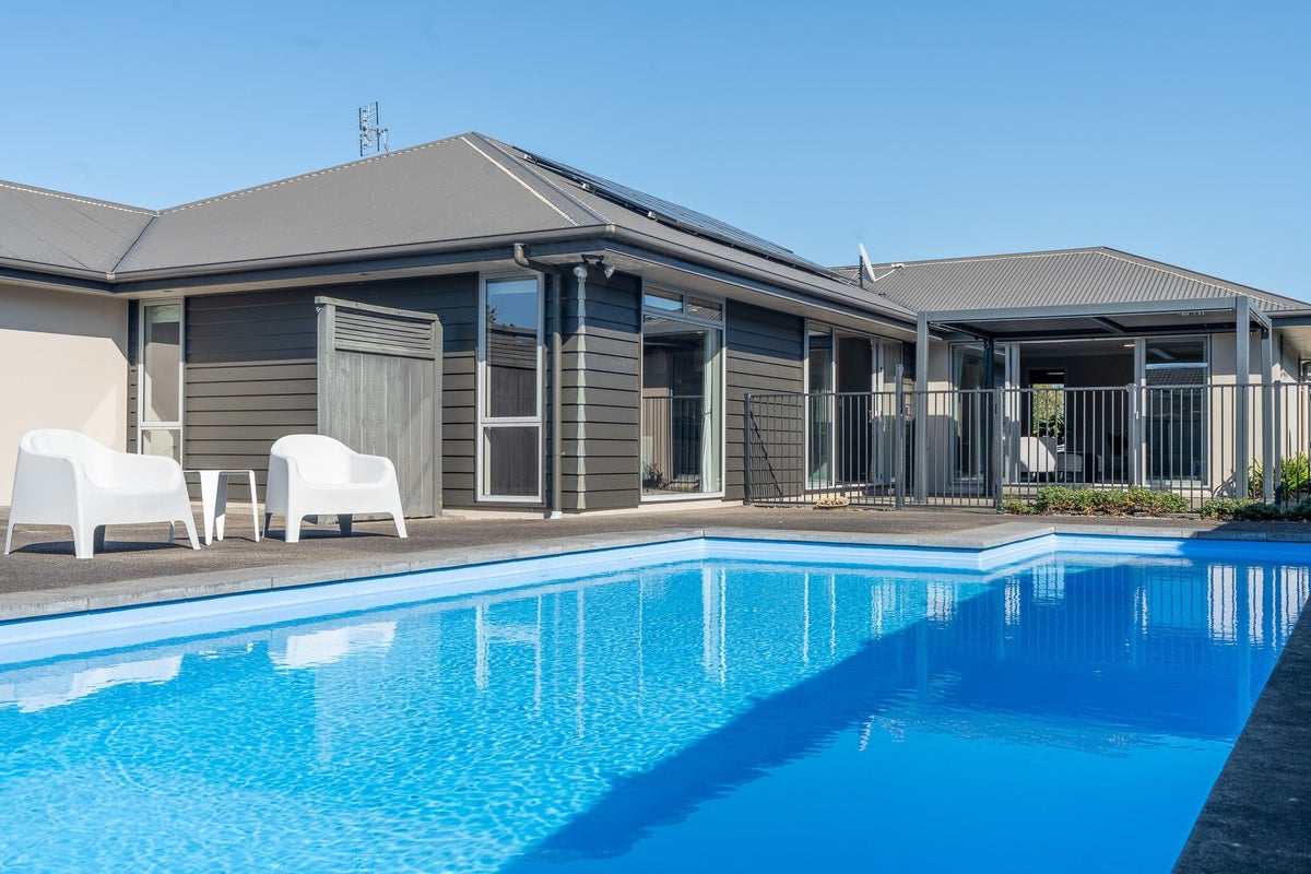 5 Camberley Way, Huntington, Hamilton - Carousel 1