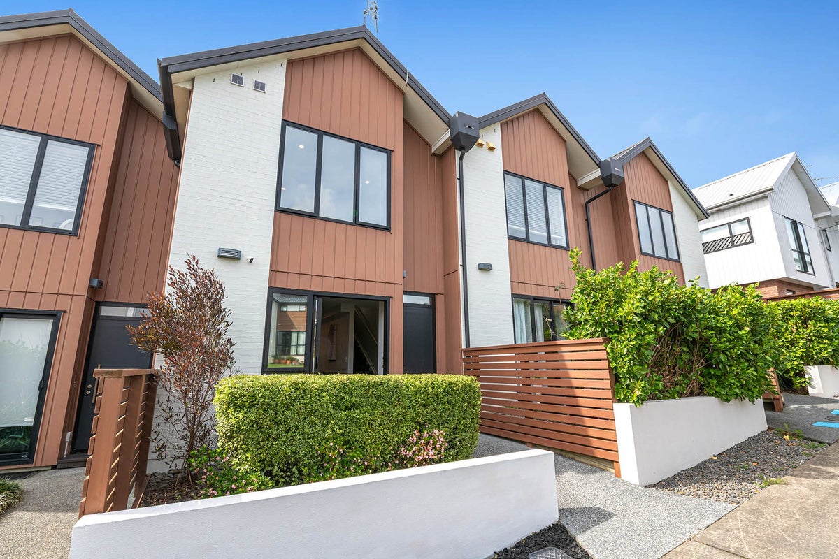 4 Orca Drive, Stanmore Bay, Whangaparaoa - Carousel 1