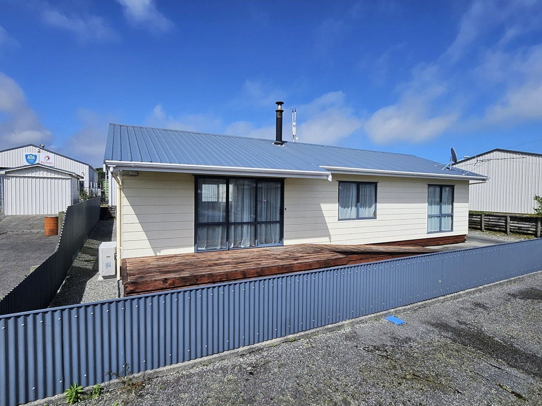 9 Swainson Street, Greymouth, Greymouth - Carousel 1