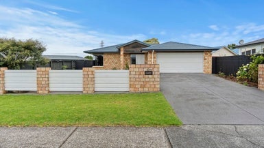 379 Carrington Street, Upper Vogeltown, New Plymouth - Carousel 1
