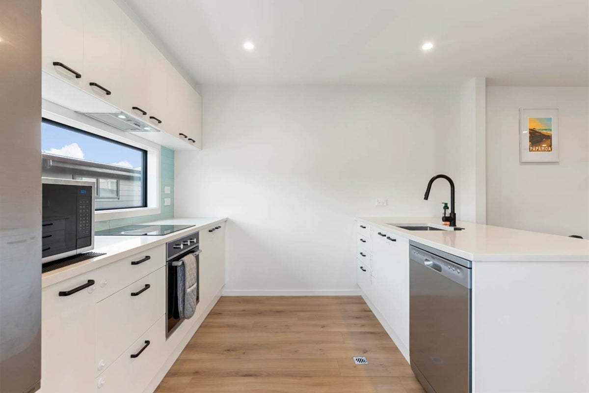 1B Stott Avenue, Birkdale, Auckland - Carousel 2