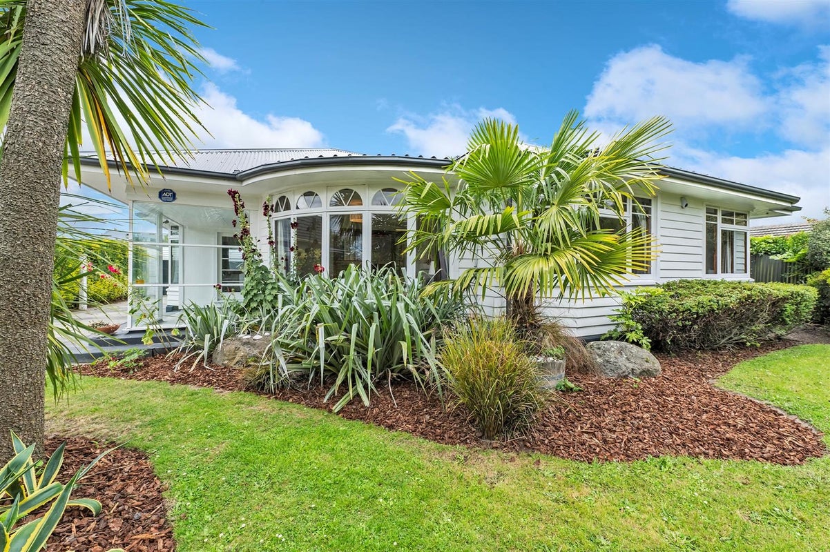8 Philpotts Road, Mairehau, Christchurch - Carousel 1