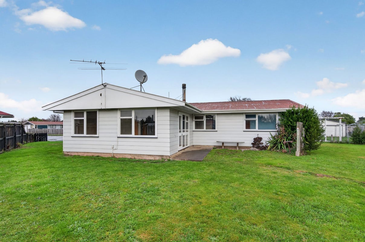 20 Tasman Crescent, Carterton - Carousel 1