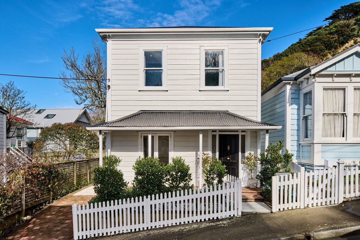 25 Newman Terrace, Thorndon, Wellington - Carousel 2
