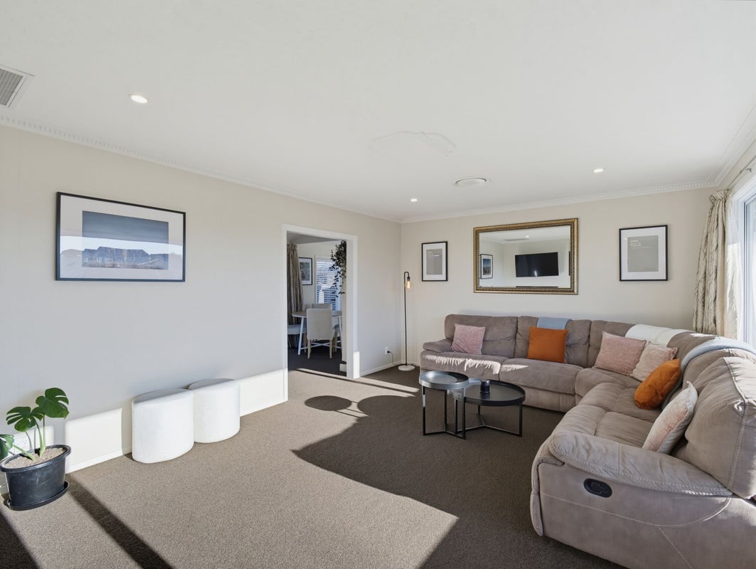 16 Dellow Place, Spreydon, Christchurch - Carousel 2